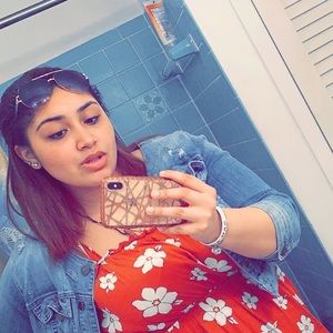 Meet your Posher, Dionicia